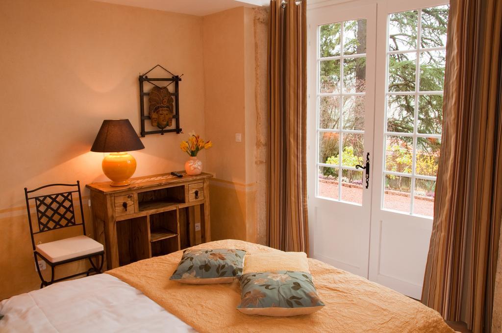 Les Jardins De L'Hacienda Bed and Breakfast Tarare Kamer foto
